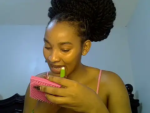 Snapshot of cute-alexis chatting on June 27, 10:31 am cute-alexis online show from June 27, 10:31 am