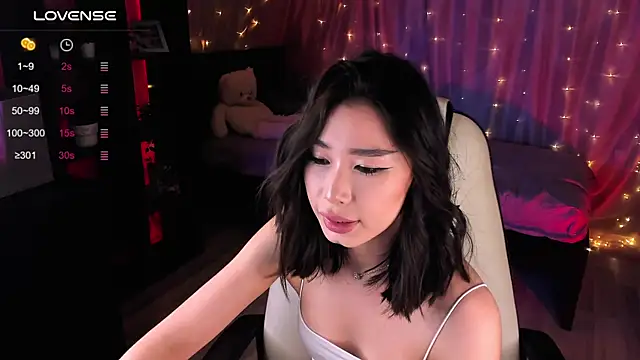 Snapshot of sensualily chatting on January 11, 9:57 pm sensualily online show from January 11, 9:57 pm