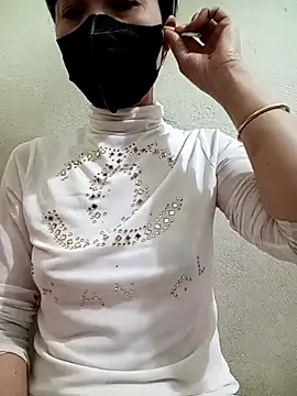 Snapshot of YunLem chatting on February 14, 2:33 pm YunLem online show from February 14, 2:33 pm