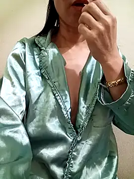 Snapshot of YunLem chatting on February 25, 8:14 am YunLem online show from February 25, 8:14 am