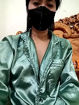 Snapshot of YunLem chatting on February 26, 7:09 am YunLem online show from February 26, 7:09 am