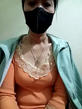 Snapshot of YunLem chatting on March 19, 12:48 am YunLem online show from March 19, 12:48 am