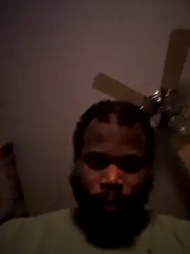 Snapshot of goodboybaddaddy chatting on December 24, 3:05 am goodboybaddaddy online show from December 24, 3:05 am