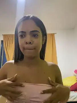 Snapshot of NAUGHTY_LITTLE_18 chatting on December 15, 4:29 am NAUGHTY LITTLE 18 online show from December 15, 4:29 am