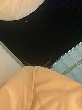 Snapshot of NAUGHTY_LITTLE_18 chatting on January 25, 12:06 am NAUGHTY LITTLE 18 online show from January 25, 12:06 am