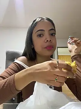 Snapshot of NAUGHTY_LITTLE_18 chatting on February 8, 12:06 am NAUGHTY LITTLE 18 online show from February 8, 12:06 am