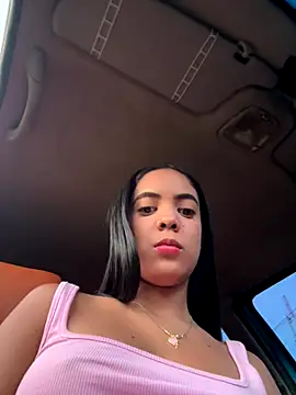 Snapshot of NAUGHTY_LITTLE_18 chatting on November 10, 10:53 pm NAUGHTY LITTLE 18 online show from November 10, 10:53 pm