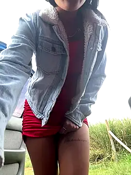 Snapshot of NAUGHTY_LITTLE_18 chatting on November 11, 10:32 pm NAUGHTY LITTLE 18 online show from November 11, 10:32 pm