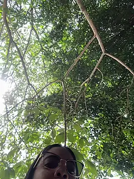 NAUGHTY LITTLE 18 online show from March 5, 3:30 pm