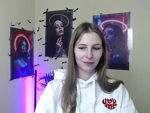 Snapshot of StrangerGi chatting on November 10, 12:37 pm StrangerGi online show from November 10, 12:37 pm