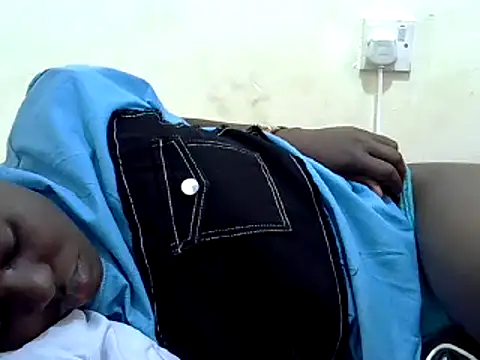 Snapshot of dirtyshowgirl chatting on December 14, 1:16 pm dirtyshowgirl online show from December 14, 1:16 pm