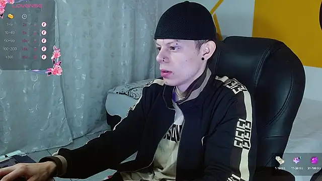 Matthew Boy  online show from January 20, 5:04 am