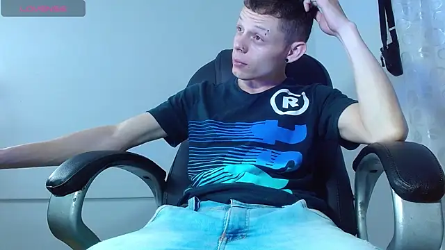 Matthew Boy  online show from February 20, 4:07 am