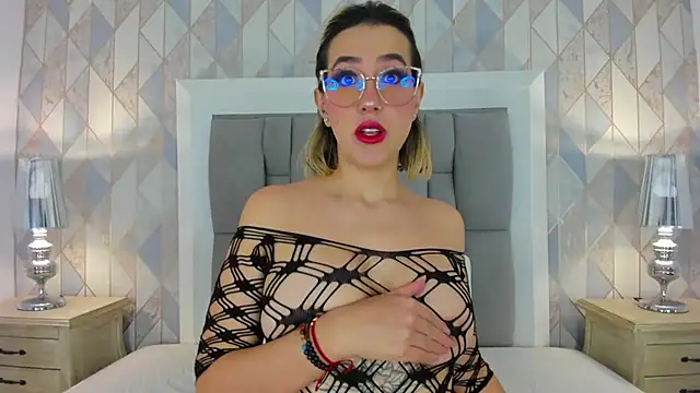 Snapshot of anais_cooper chatting on March 8, 11:37 am anais cooper online show from March 8, 11:37 am