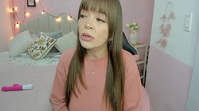 emilyharrix online show from March 3, 9:31 pm