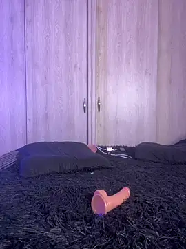 Nina Fuentes online show from February 25, 8:19 pm