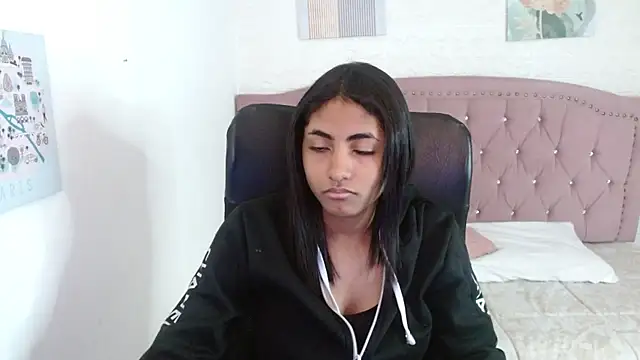 shaneelle online show from October 11, 3:06 am