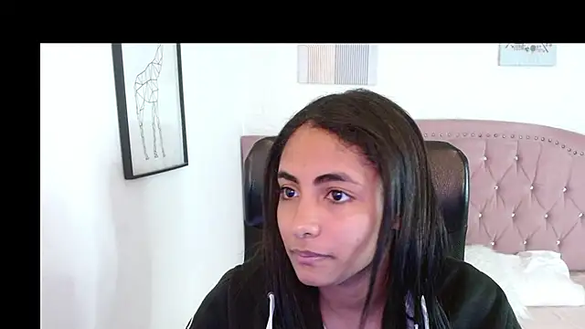 shaneelle online show from November 6, 3:18 am