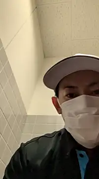 Snapshot of RYOTA8888888888 chatting on March 4, 5:32 am RYOTA8888888888 online show from March 4, 5:32 am