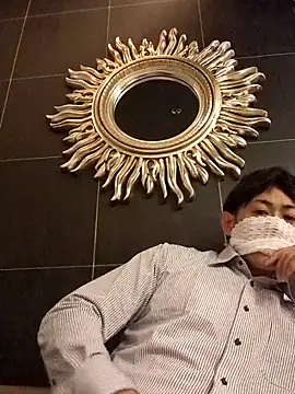 Snapshot of RYOTA8888888888 chatting on March 18, 8:25 am RYOTA8888888888 online show from March 18, 8:25 am