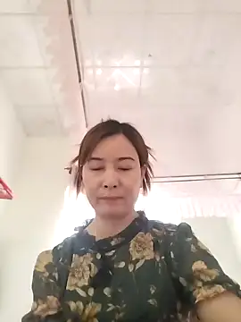 Snapshot of Sexy-ladyboobs20 chatting on January 5, 5:20 am Sexy-ladyboobs20 online show from January 5, 5:20 am