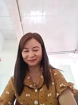 Snapshot of Sexy-ladyboobs20 chatting on January 10, 6:53 am Sexy-ladyboobs20 online show from January 10, 6:53 am