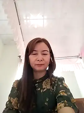 Snapshot of Sexy-ladyboobs20 chatting on January 14, 9:35 am Sexy-ladyboobs20 online show from January 14, 9:35 am