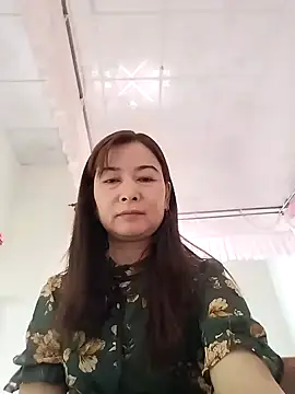 Snapshot of Sexy-ladyboobs20 chatting on January 15, 2:49 am Sexy-ladyboobs20 online show from January 15, 2:49 am