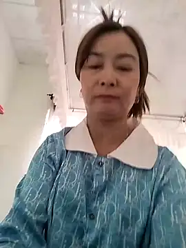 Snapshot of Sexy-ladyboobs20 chatting on February 9, 9:16 am Sexy-ladyboobs20 online show from February 9, 9:16 am