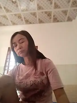 Snapshot of Sexy-ladyboobs20 chatting on March 6, 6:08 am Sexy-ladyboobs20 online show from March 6, 6:08 am