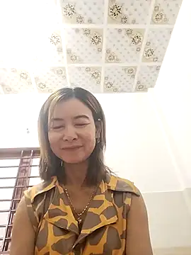 Snapshot of Sexy-ladyboobs20 chatting on September 15, 1:05 am Sexy-ladyboobs20 online show from September 15, 1:05 am