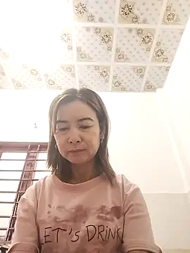 Snapshot of Sexy-ladyboobs20 chatting on October 3, 12:51 am Sexy-ladyboobs20 online show from October 3, 12:51 am