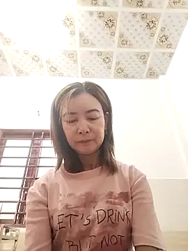 Snapshot of Sexy-ladyboobs20 chatting on October 12, 1:04 am Sexy-ladyboobs20 online show from October 12, 1:04 am