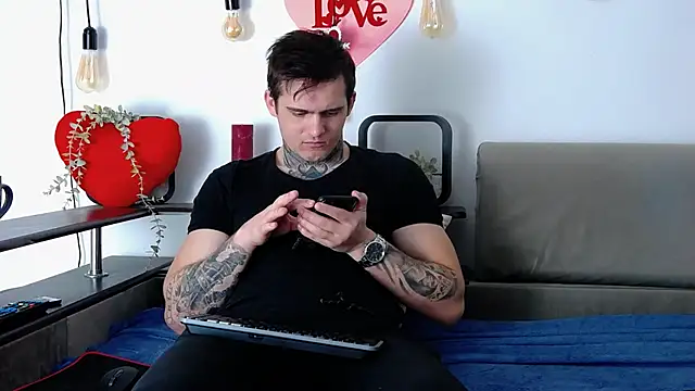 Snapshot of CarterCole chatting on February 15, 8:00 am CarterCole online show from February 15, 8:00 am