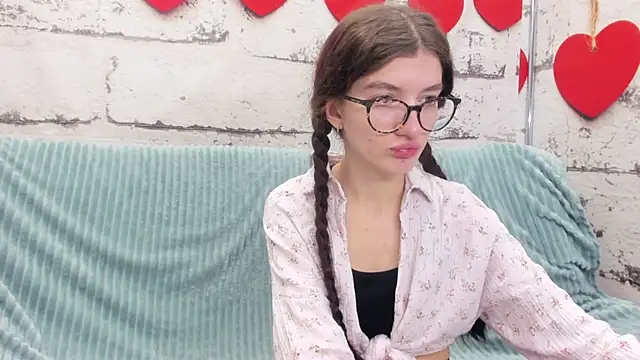 Snapshot of Fairy_Ariel chatting on March 6, 1:37 am Fairy Ariel online show from March 6, 1:37 am