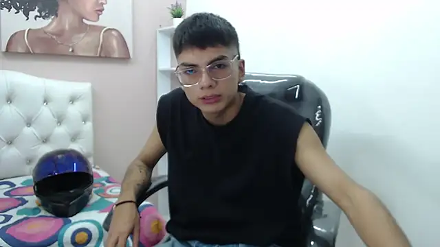 Snapshot of Noha_scott chatting on December 7, 6:04 pm Noha scott online show from December 7, 6:04 pm