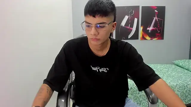 Snapshot of Noha_scott chatting on February 21, 10:59 pm Noha scott online show from February 21, 10:59 pm