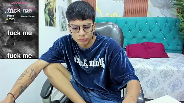 Snapshot of Noha_scott chatting on February 25, 11:14 pm Noha scott online show from February 25, 11:14 pm