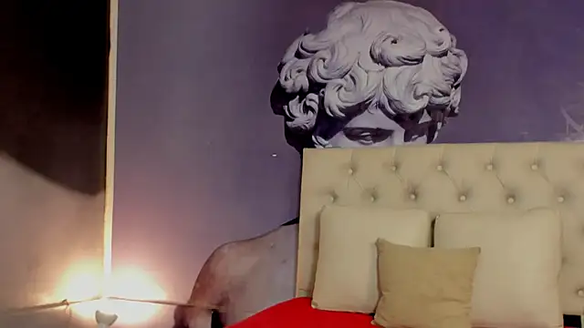 Snapshot of lola_red95 chatting on December 13, 2:49 pm lola red95 online show from December 13, 2:49 pm