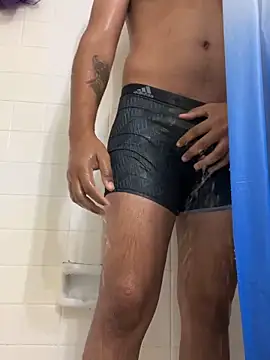 Snapshot of Kinnopo chatting on February 12, 2:23 pm Kinnopo online show from February 12, 2:23 pm