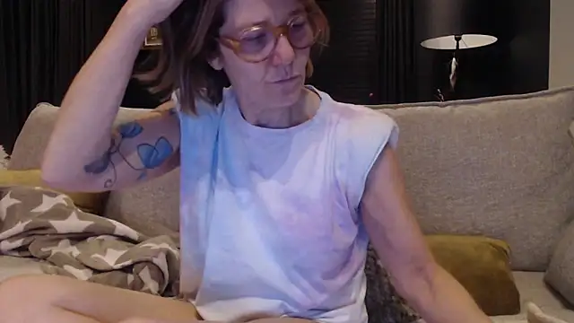 godinflower online show from February 16, 8:00 pm