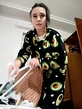 Snapshot of Juanamd1 chatting on December 19, 11:29 am Juanamd1 online show from December 19, 11:29 am