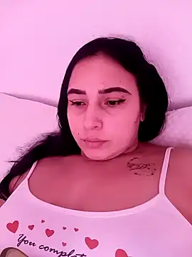 Snapshot of Juanamd1 chatting on February 7, 9:05 am Juanamd1 online show from February 7, 9:05 am