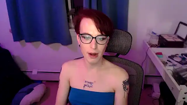 Snapshot of RyffBurnz chatting on January 17, 5:00 am RyffBurnz online show from January 17, 5:00 am