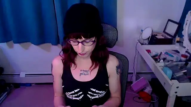 Snapshot of RyffBurnz chatting on January 25, 2:58 am RyffBurnz online show from January 25, 2:58 am