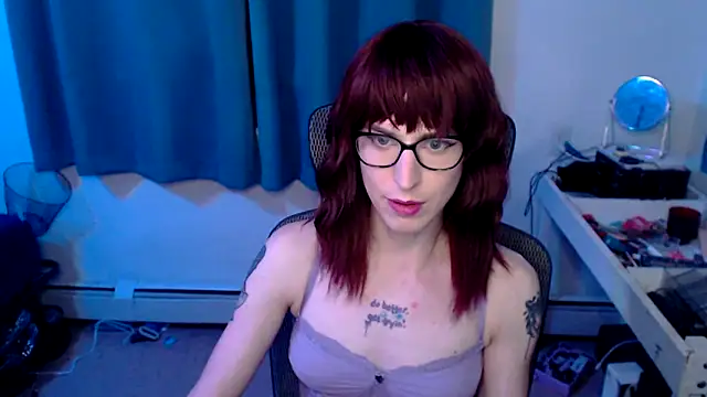 Snapshot of RyffBurnz chatting on February 13, 5:26 am RyffBurnz online show from February 13, 5:26 am