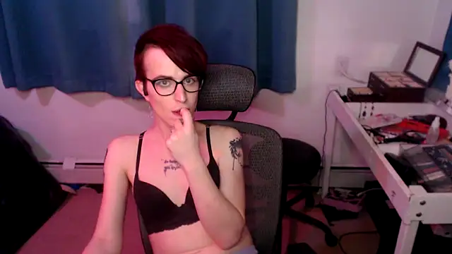 Snapshot of RyffBurnz chatting on March 7, 12:48 am RyffBurnz online show from March 7, 12:48 am