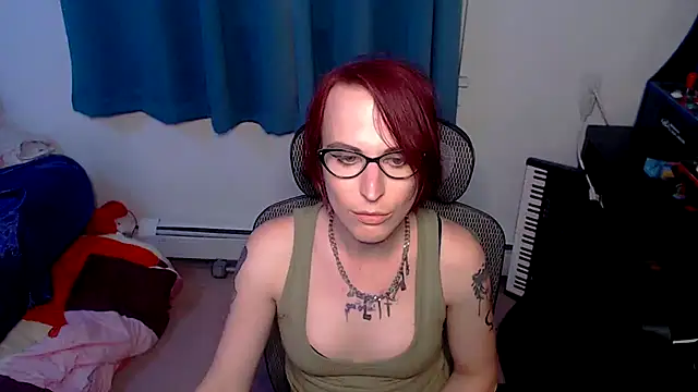 Snapshot of RyffBurnz chatting on October 21, 3:18 am RyffBurnz online show from October 21, 3:18 am