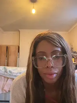 nolotymfcXo online show from December 22, 9:00 am