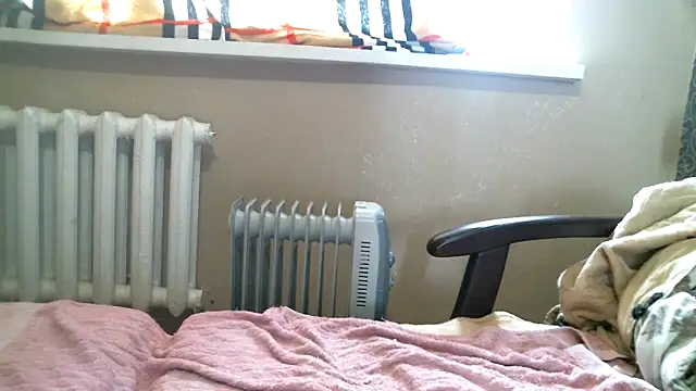 Snapshot of DennisXCaroll chatting on March 2, 11:18 am DennisXCaroll online show from March 2, 11:18 am